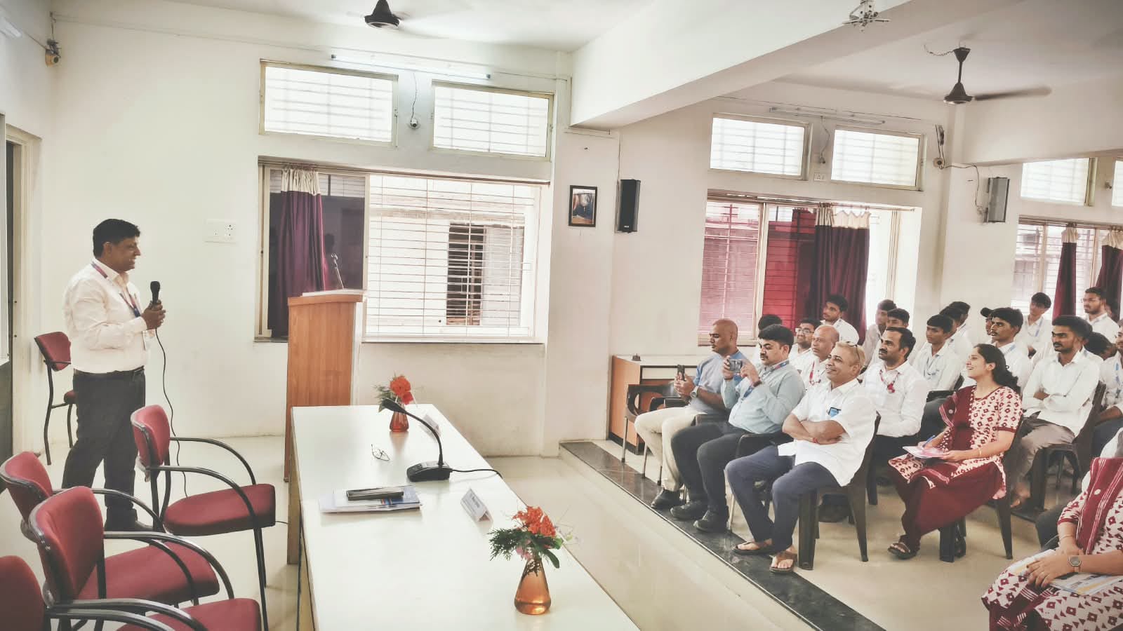 We are delighted to share that the program on “Financial Literacy and Financial Awareness” was successfully organized by MIDAS Touch at Smt. Sharadchandrika Suresh Patil College of Pharmacy, Chopda.